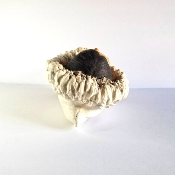 Vtg Signed CYBIS Eskimo Child Snow Bunting Porcelain Bust Head Wood Base 1970s - Picture 7 of 10